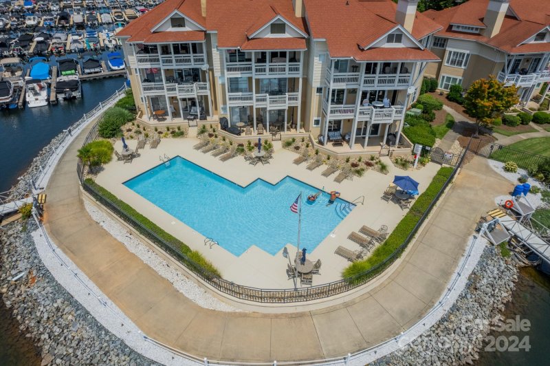 Property image 4 at 18015 Kings Point Drive, Cornelius, NC 28031