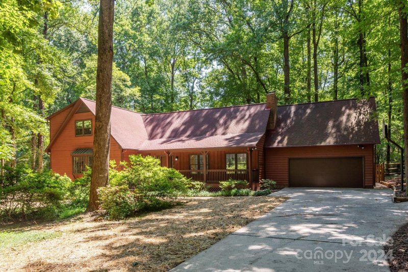 Property image 2 at 7624 Timber Ridge Drive, Mint Hill, NC 28227