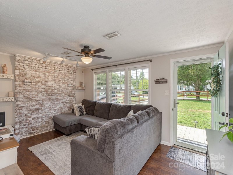 Property image 5 at 63 E Sugar Maple Drive, Hendersonville, NC 28739