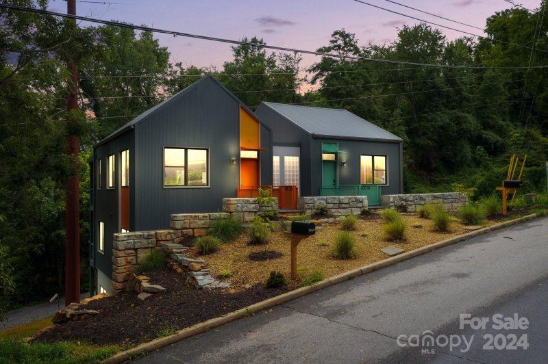 Property image 2 at 435 W Haywood Street, Asheville, NC 28801