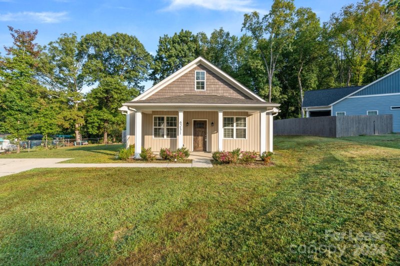 Property image 2 at 6231 Rockwell Boulevard, Charlotte, NC 28269