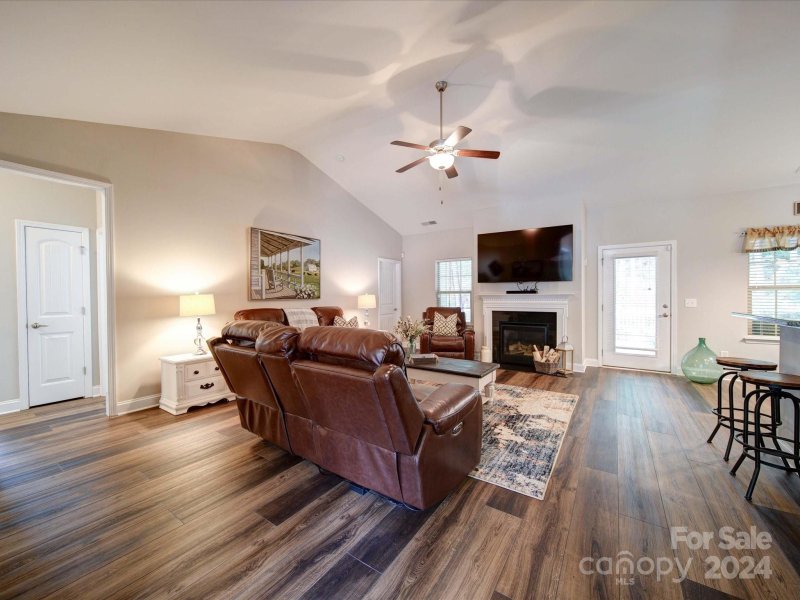 Property image 5 at 121 Taylors Creek Street, Mount Holly, NC 28120