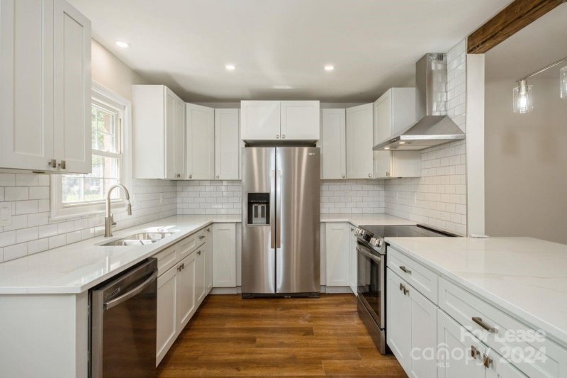 Property image 3 at 2510 O Hara Drive, Charlotte, NC 28273