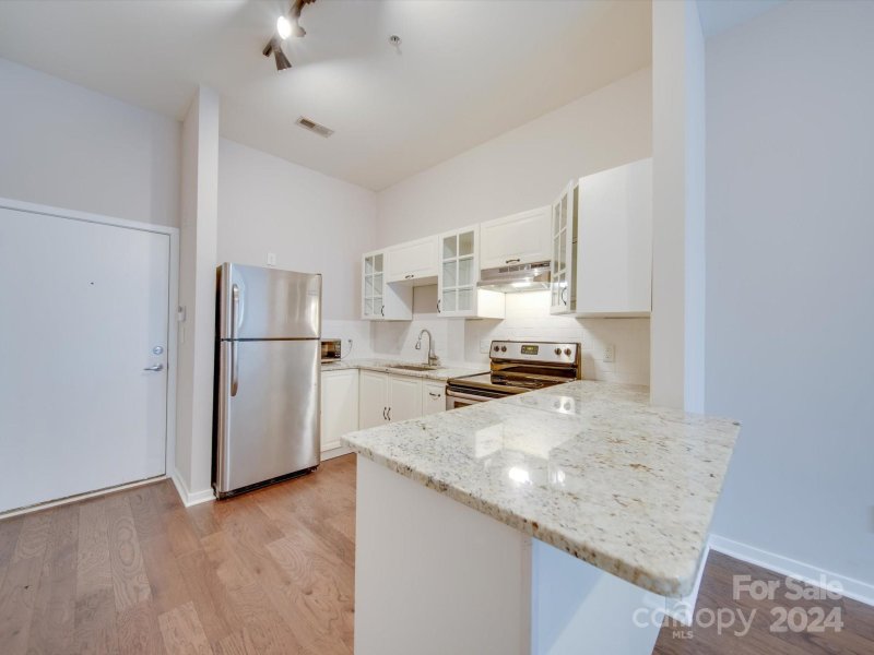 Property image 5 at 2125 Southend Drive, Charlotte, NC 28203