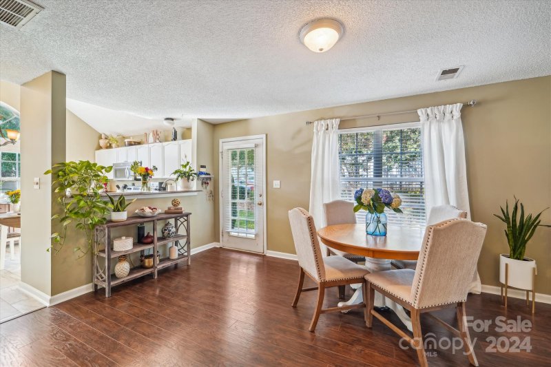 Property image 4 at 8260 Southgate Commons Drive, Charlotte, NC 28277