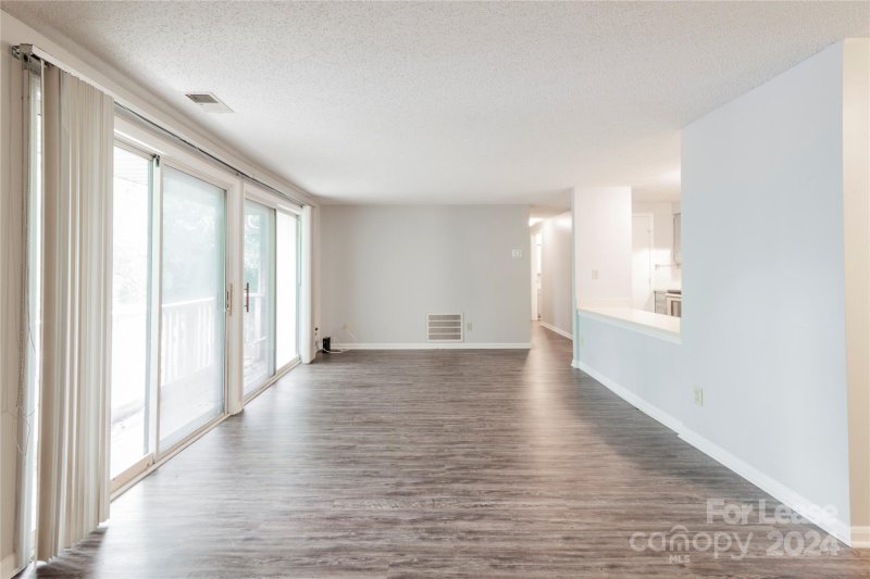 Property image 4 at 1641 Arlyn Circle, Charlotte, NC 28213