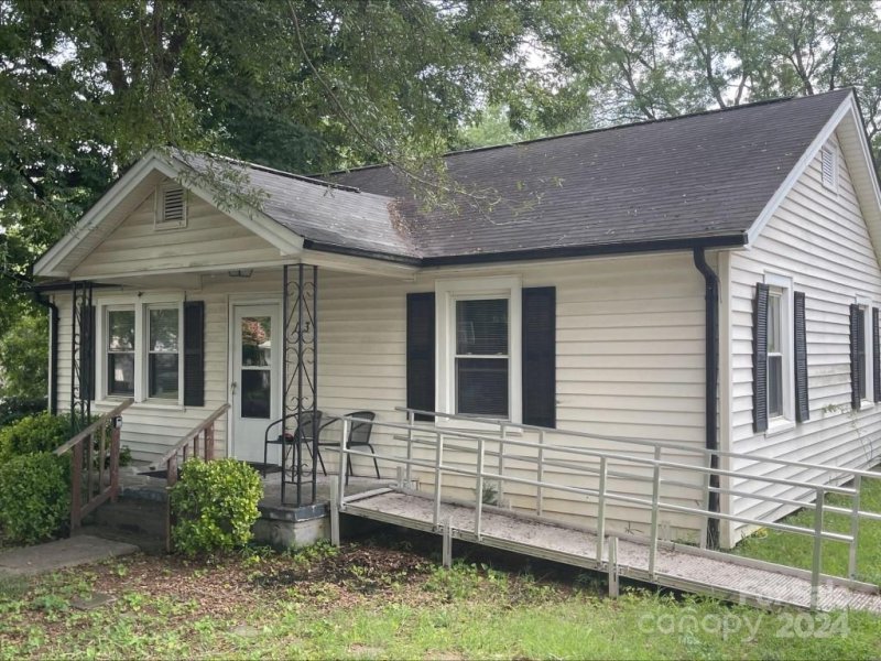 Property image 3 at 113 Church Street, High Shoals, NC 28077