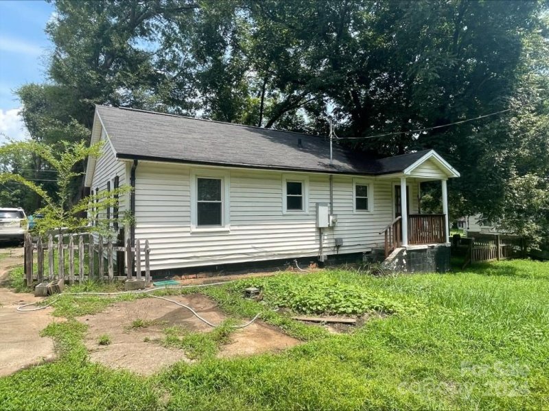 Property image 4 at 113 Church Street, High Shoals, NC 28077