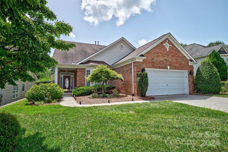 Property image 2 at 819 Platinum Drive, Fort Mill, SC 29708
