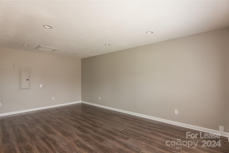 Property image 5 at 7023 Davis Forest Lane, Charlotte, NC 28262