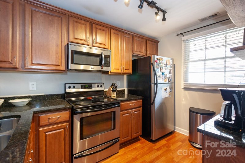 Property image 5 at 1348 Green Oaks Lane, Charlotte, NC 28205