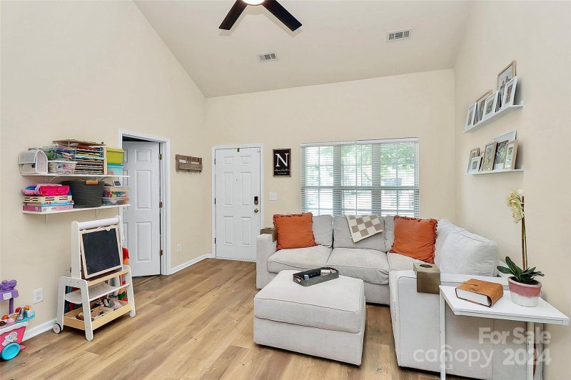 Property image 5 at 3565 Draycott Avenue, Charlotte, NC 28213