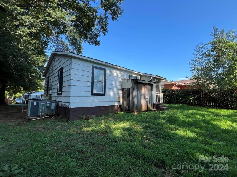 Property image 3 at 3013 Ridge Avenue, Charlotte, NC 28208