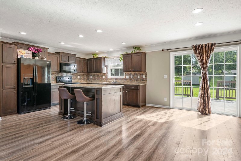 Property image 5 at 115 Crystal Bay Drive, Mooresville, NC 28115