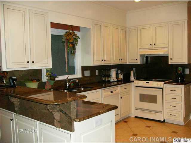 Property image 2 at 8309 Sardiscroft Road, Charlotte, NC 28270