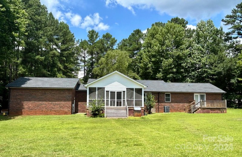 Property image 4 at 7038 Quailwood Drive, Stanley, NC 28164