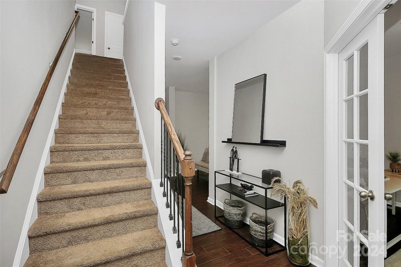 Property image 4 at 8626 Hunters Knoll Lane, Charlotte, NC 28215