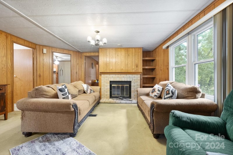 Property image 4 at 36 Mckinney Road, Asheville, NC 28806