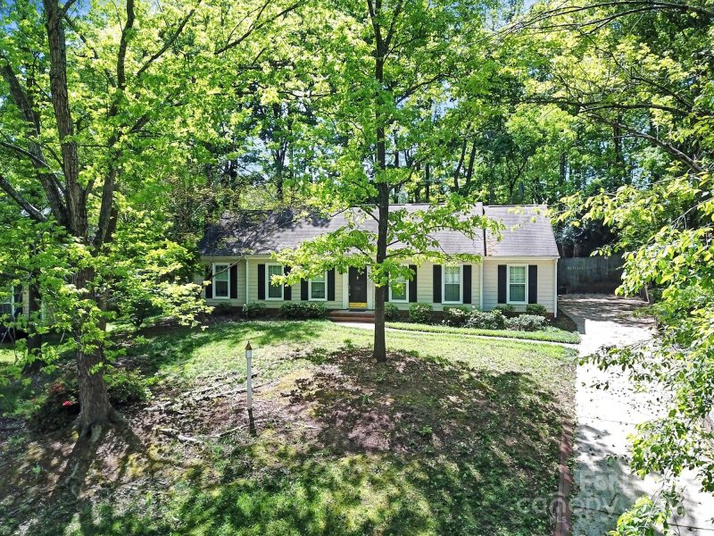 Property image 2 at 531 Silversmith Lane, Charlotte, NC 28270