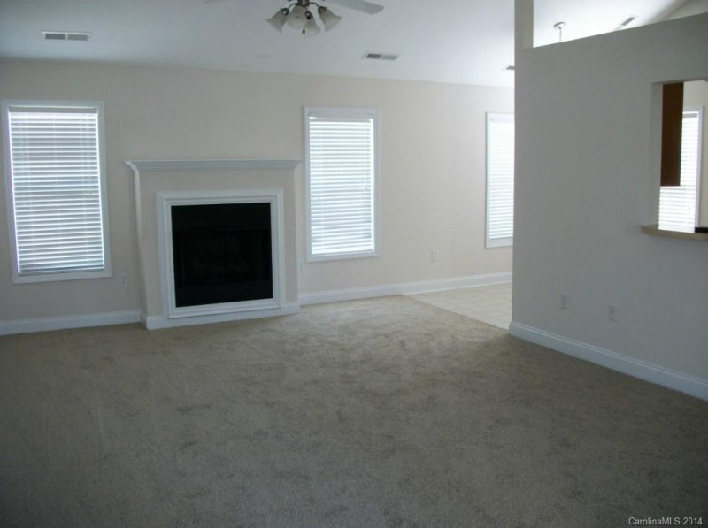 Property image 3 at 413 Oak Leigh Lane, Oakboro, NC 28129