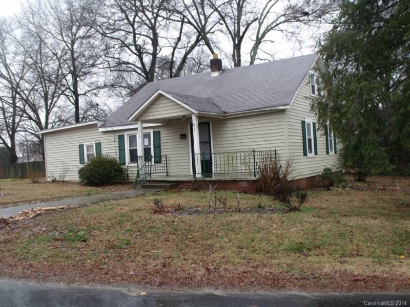 Property image 2 at 828 Gaston Street, Lincolnton, NC 28092