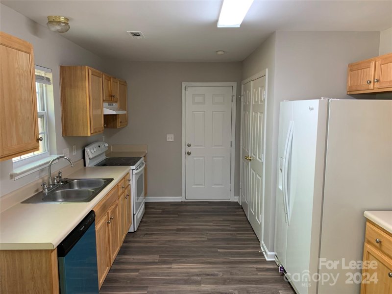 Property image 5 at 5143 Rosemede Drive, Charlotte, NC 28227