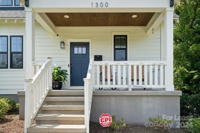 Property image 3 at 1300 Fordham Road, Charlotte, NC 28208