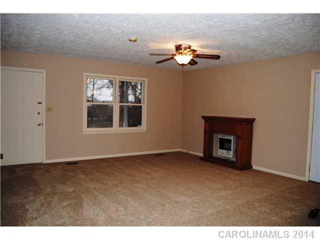 Property image 3 at 1900 Oakhurst Drive, Shelby, NC 28152