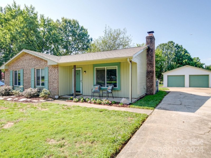 12116 Red Hickory Lane