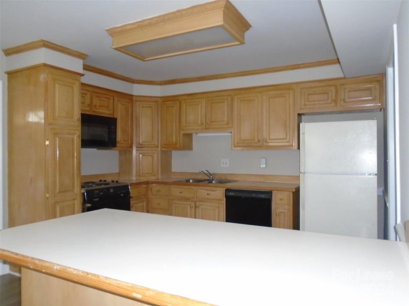 Property image 2 at 1015 Wimbledon Road, Charlotte, NC 28209