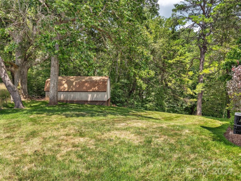 Property image 4 at 584 Oak Ridge Drive, Clyde, NC 28721