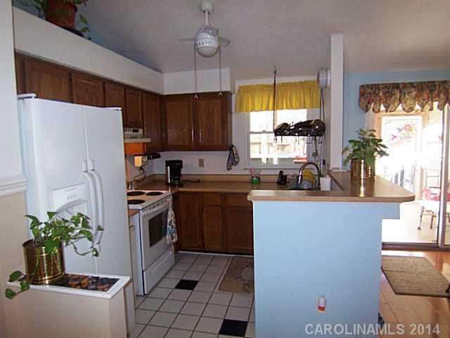 Property image 2 at 305 Parklake Court, Pineville, NC 28134