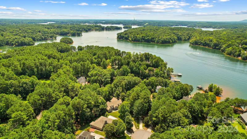 Property image 2 at 119 Hawk Run Lane, Troutman, NC 28166