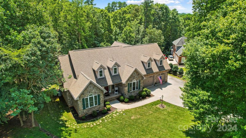 Property image 4 at 119 Hawk Run Lane, Troutman, NC 28166