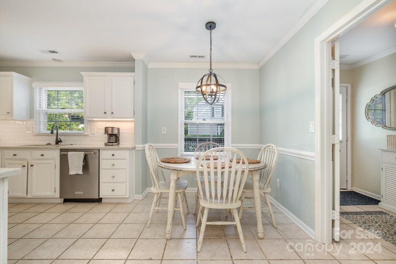 Property image 5 at 520 Stanhope Lane, Matthews, NC 28105