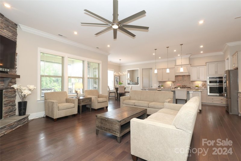 Property image 5 at 11211 Limehurst Place, Charlotte, NC 28278