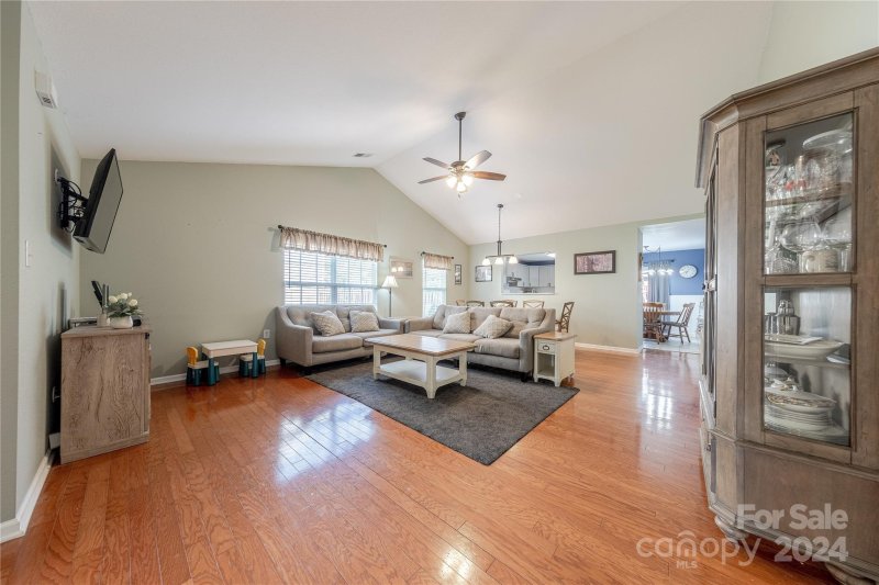 Property image 4 at 15212 Edgewater Forest Lane, Charlotte, NC 28278