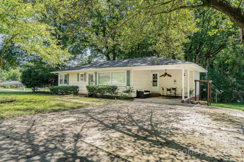 Property image 3 at 701 Forest Drive, Gastonia, NC 28054
