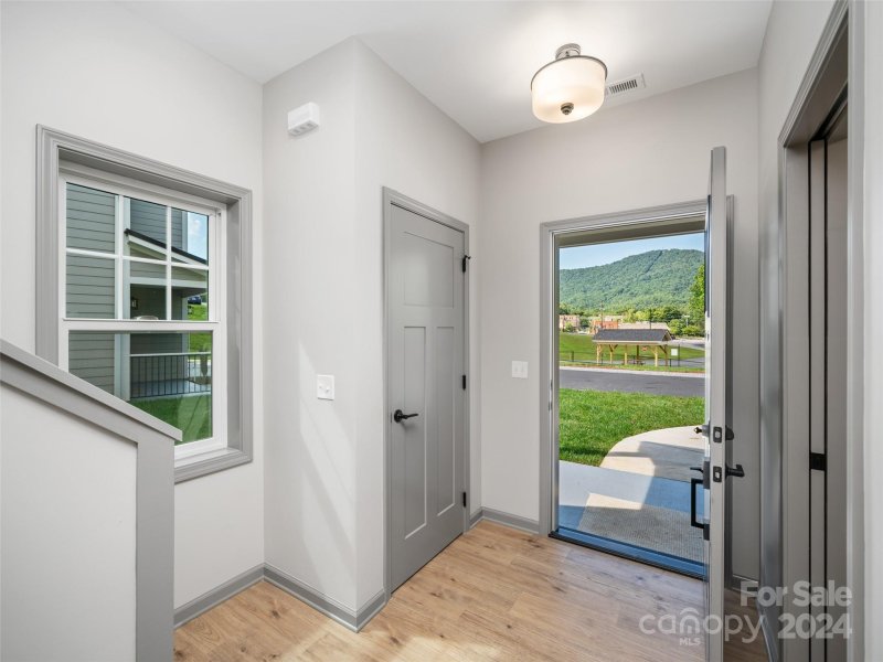 Property image 3 of 200 Red Twig Lane in Dogwood Point, Burnsville, NC 28714