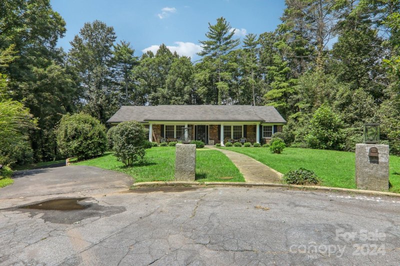 Property image 2 at 12 Pheasant Ridge Drive, Asheville, NC 28804