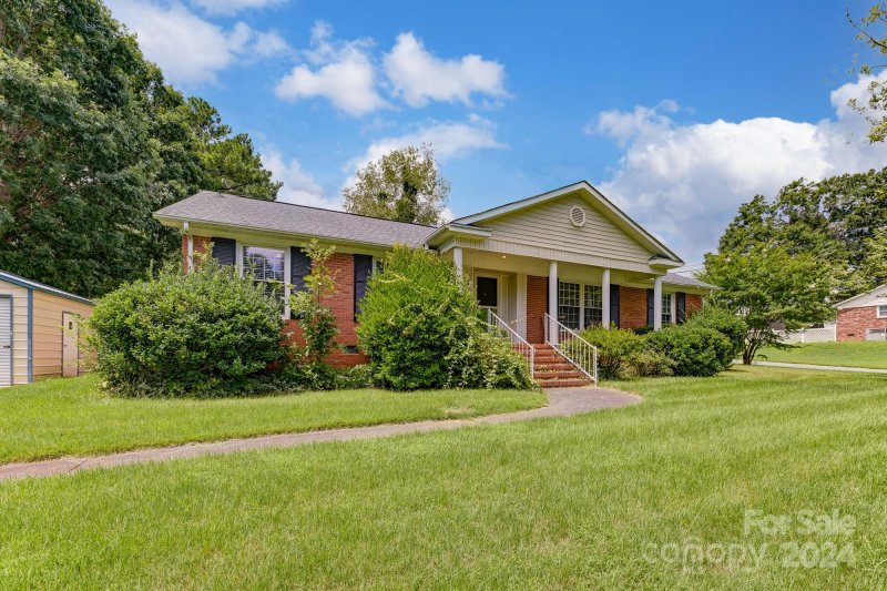 Property image 2 at 1233 Castlegate Street, Gastonia, NC 28054