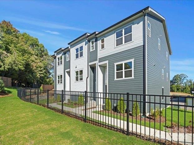 Property image 2 at 8009 Elevate Court, Charlotte, NC 28205