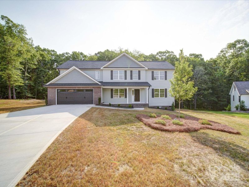 Property image 3 of 1133 Heather Oak Lane in Oak Glen, Oakboro, NC 28129