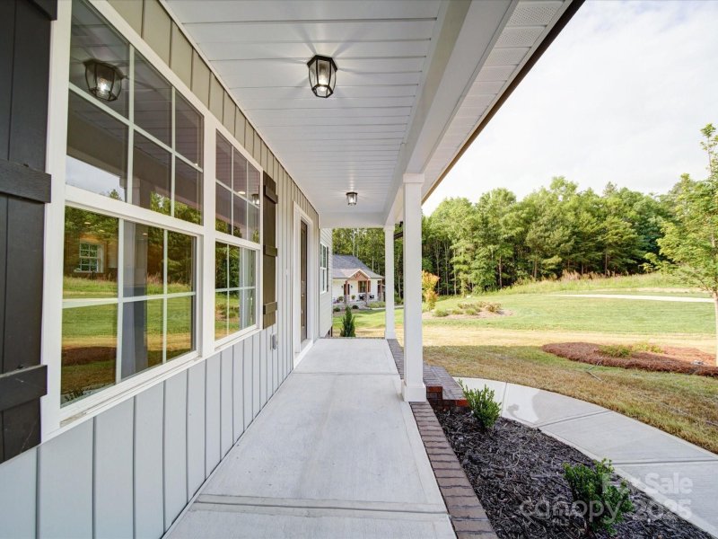 Property image 4 of 1133 Heather Oak Lane in Oak Glen, Oakboro, NC 28129