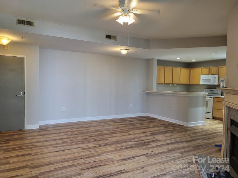 Property image 4 at 718 W Trade Street, Charlotte, NC 28202