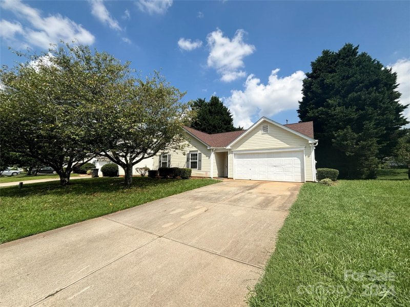 Property image 2 at 2515 Liberton Court, Charlotte, NC 28216