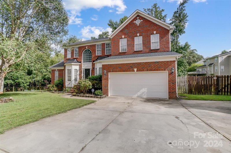 Property image 3 at 4152 Oakton Ridge Court, Matthews, NC 28105