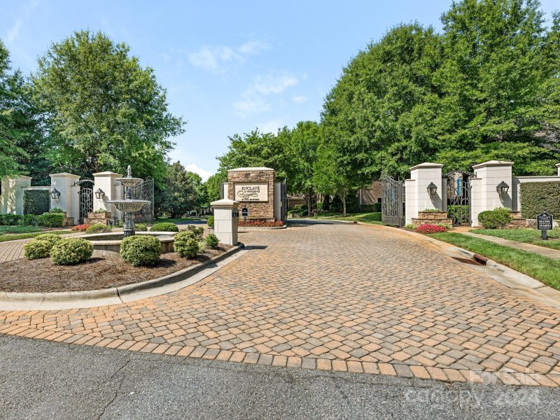 Property image 3 at 4212 Greenbriar Hills Plantation Road, Charlotte, NC 28277