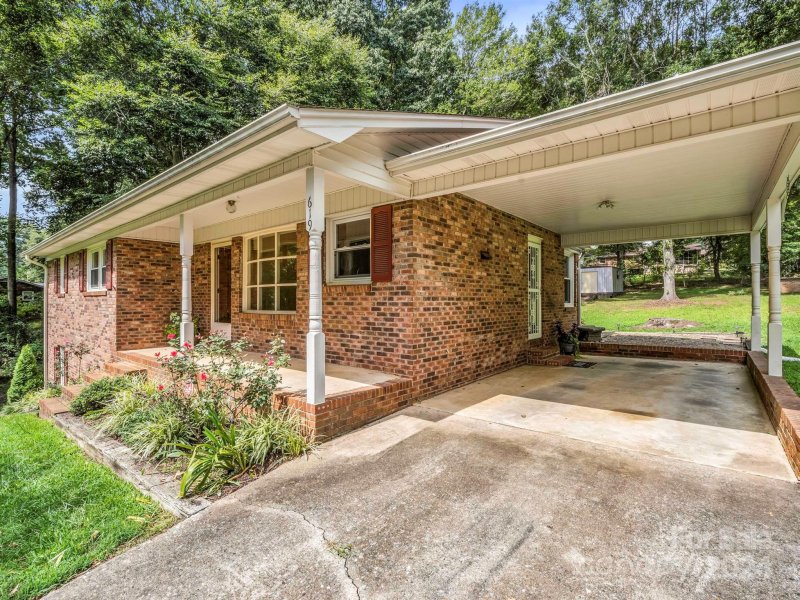 Property image 3 at 619 Poplar Drive, Shelby, NC 28152