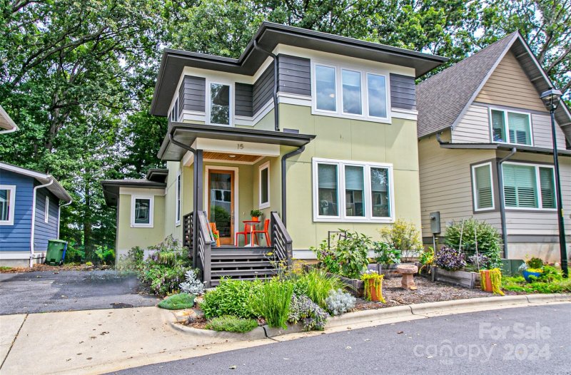 Property image 4 at 15 Mauricet Lane, Asheville, NC 28806